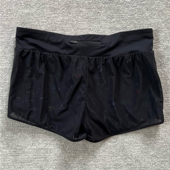 Fabletics Black Overlay Active Shorts - Picture 2 of 5
